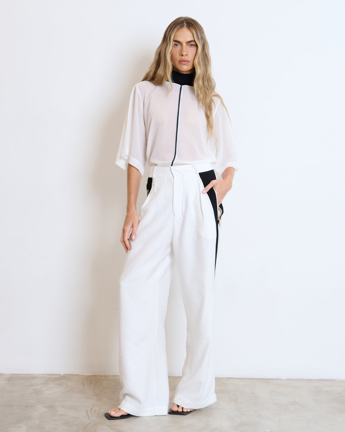 BLUSA GOLA ALTA COM VIÉS KRONNE