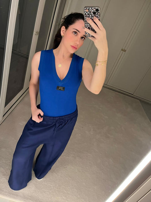 BODY DECOTE V COM ETIQUETA KRONNE