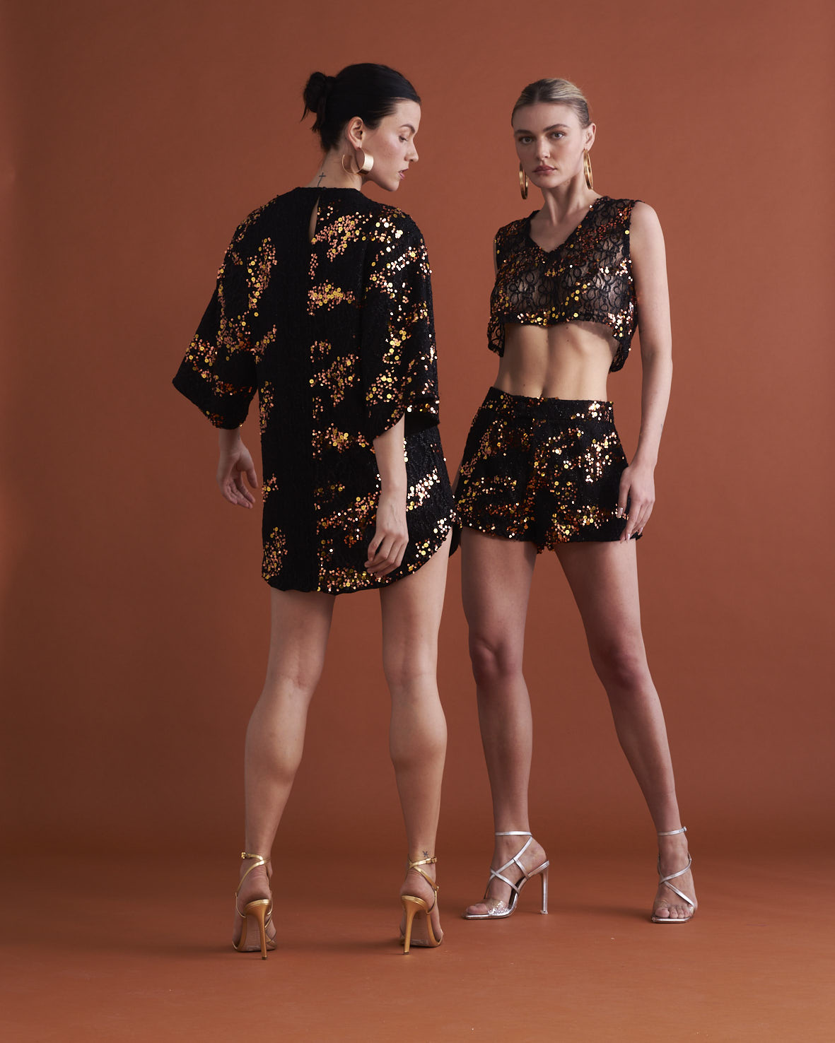 Vestido Curto Lantejoula - Kronne