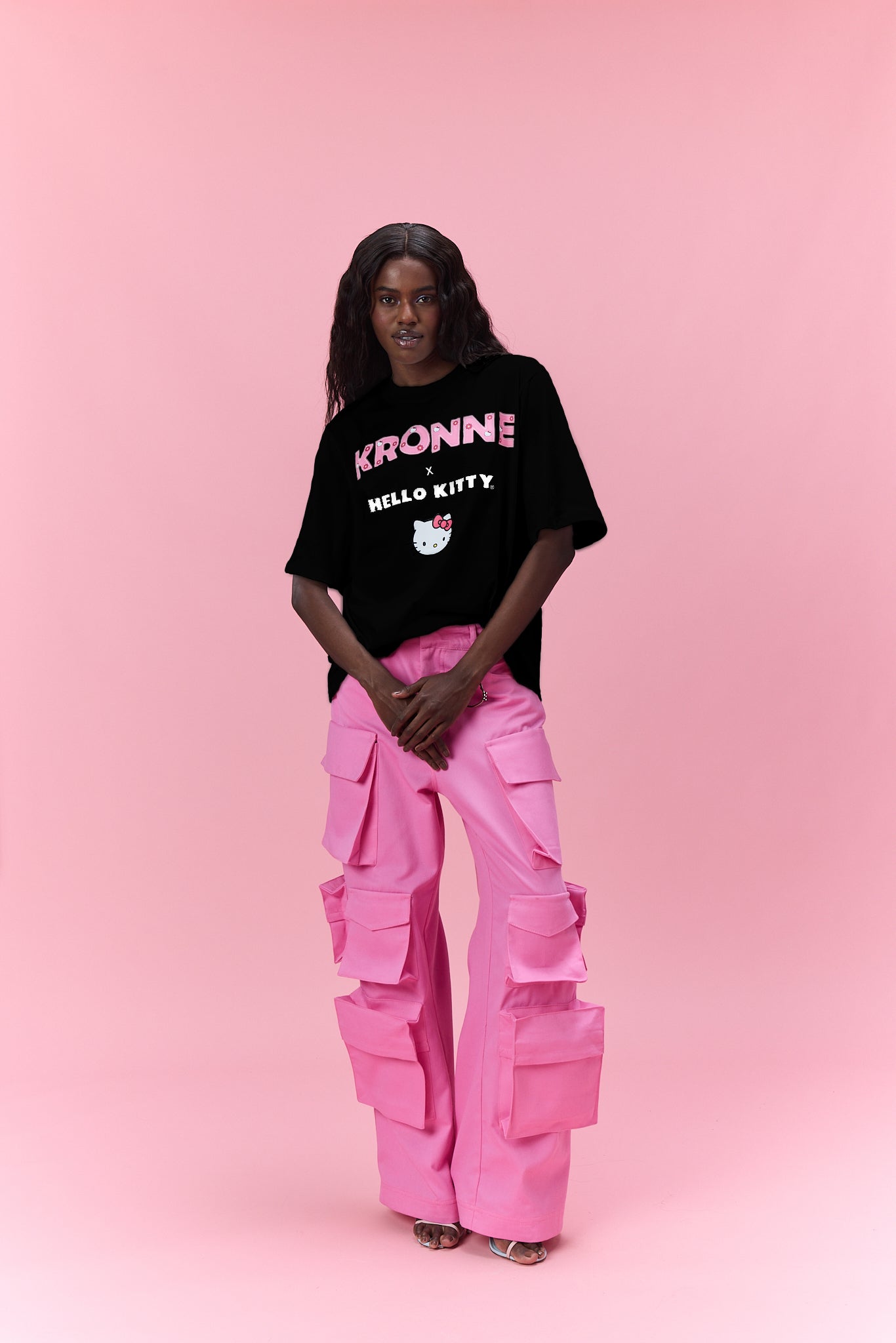 T-shirt oversized KRONNE X HELLO KITTY