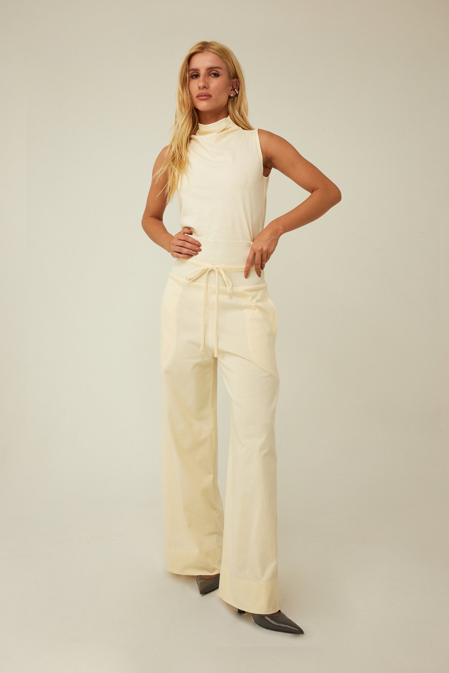 CONJUNTO BLUSA E CALÇA PALA LARGA KRONNE