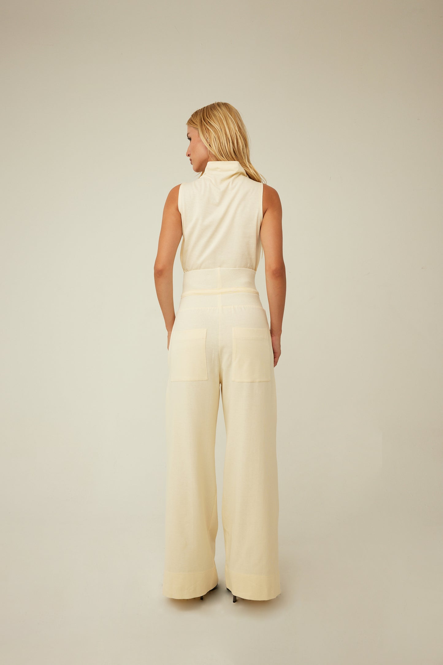 CONJUNTO BLUSA E CALÇA PALA LARGA KRONNE