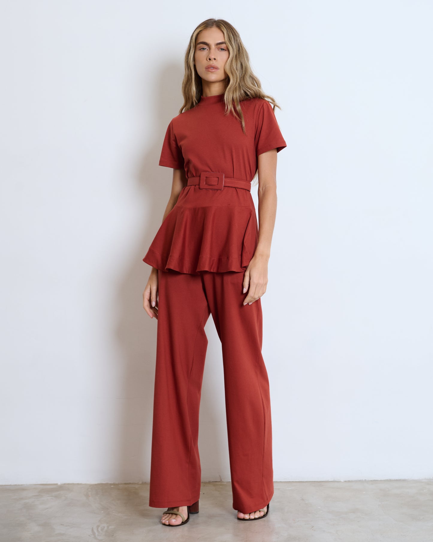CONJUNTO BLUSA PEPLUM COM CALÇA KRONNE