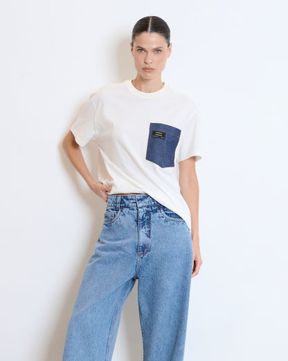 T-SHIRT COM BOLSO JEANS KRONNE