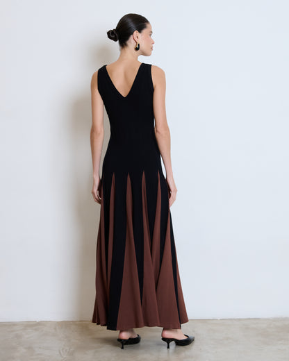 VESTIDO LONGO COM NESGAS KRONNE