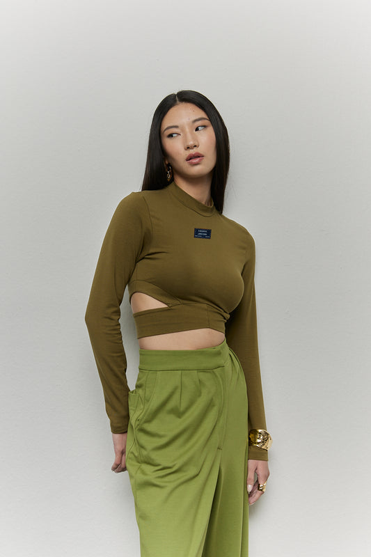 CROPPED MANGA LONGA COM VAZADO