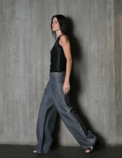 CALÇA JEANS WIDE LEG COM APLICAÇÃO LATERAL DE STRASS