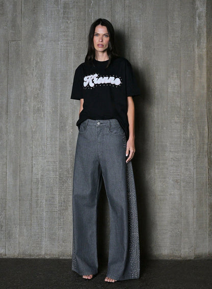 CALÇA JEANS WIDE LEG COM APLICAÇÃO LATERAL DE STRASS