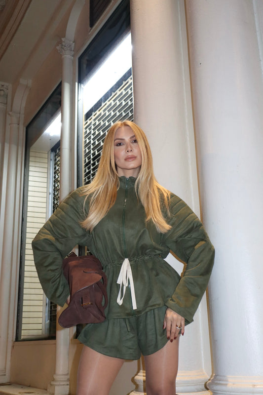 CONJUNTO CASACO GOLA ALTA + SHORT EVASÊ KRONNE