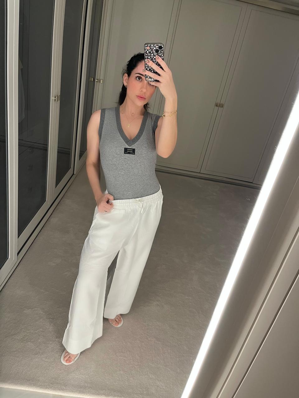 BODY DECOTE V COM ETIQUETA KRONNE