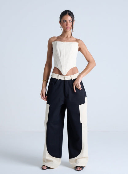 CALÇA BARREL COM RECORTES